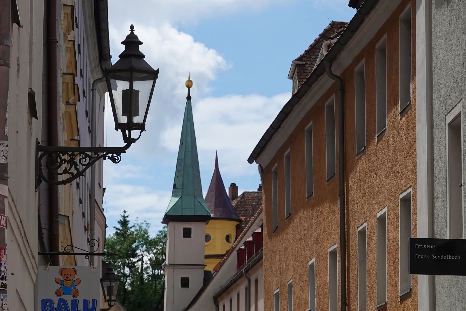 Gasse in der Altstadt von Regensburg
